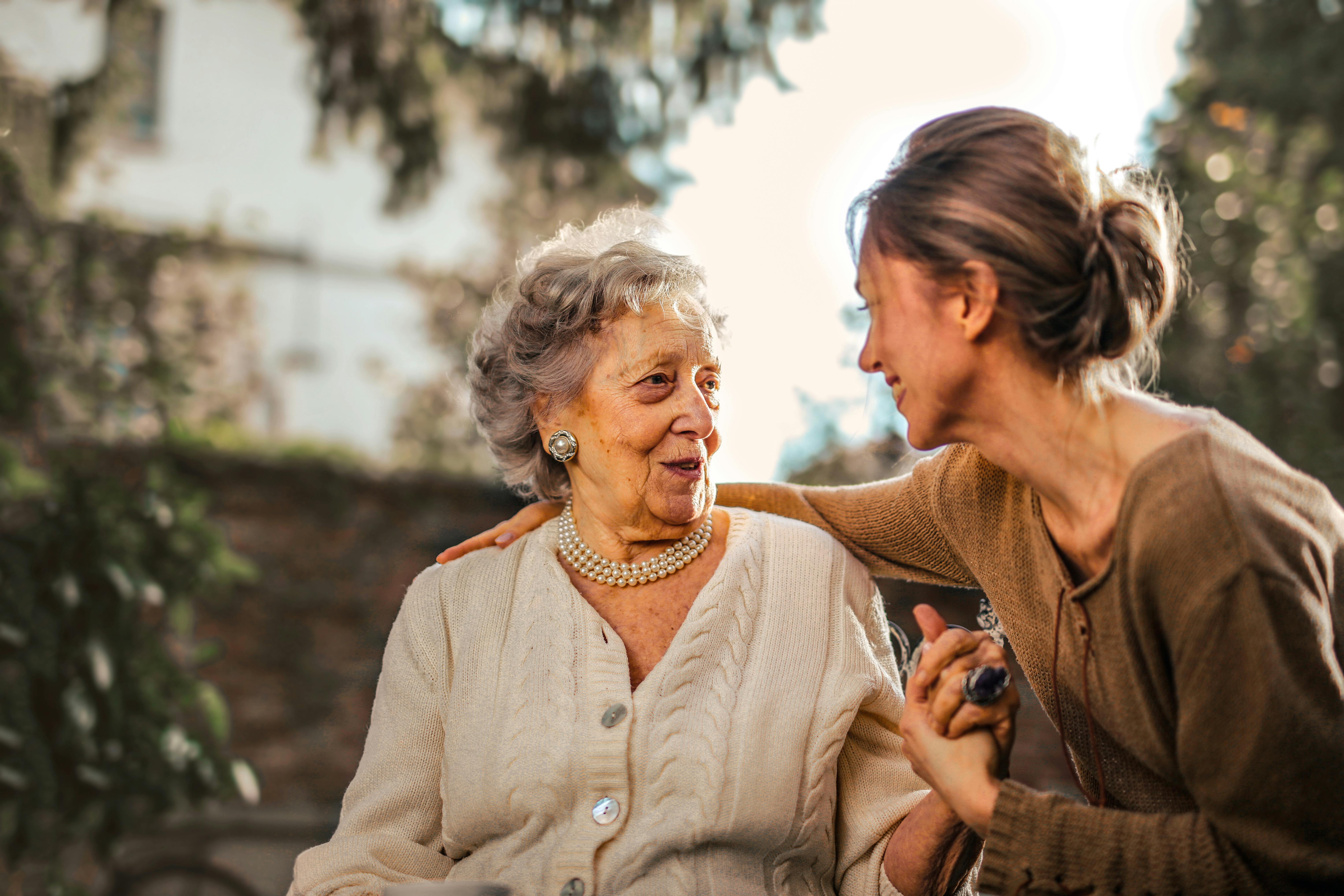 imagen de una abuelita pensionada